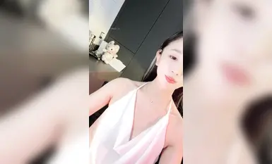 顶级名媛女神【薇可儿weikeer】身材和颜值天花板，万里挑一秒杀网红，大长美腿蜜桃臀和极品名器一线天馒头穴，人间尤物(7)