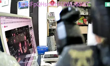 2024-04-14_Giám sát tại nhà Đài Bắc_[Lộ đồ lót]_Em gái vén quần áo lên lau miệng_Thay quần áo và ra ngoài mua bữa tối