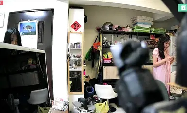 2024-04-30_Pemantauan rumah Taipei_[Pakaian dalam terdedah sedikit]_Bangun dan berpakaian_Punggung atas kakak terdedah