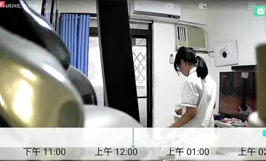 29-04-04_Giám sát tại nhà Đài Bắc_[Đồ lót hơi hở hang]_Chị đứng dậy mặc quần áo, hơi hở hang_Chị về nhà_Mẹ về nhà_Chị về nhà
