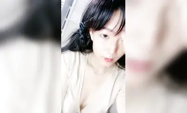 9-1 vừa mới ra lò! Lolita mới nhất trên biển [Tôi tin rằng tôi có thể gặp bạn] Em bé siêu dễ thương với thân hình mập mạp và âm hộ hấp hổ siêu trắng. Cô ấy nói rằng cô ấy là loại người chịu đựng được việc chết tiệt. Cô ấy trò chuyện và phun nước trong khi làm tình (5)