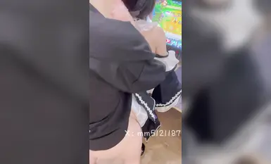 清純白嫩小母狗學妹『辭安』白虎當然要配白絲啦，好喜歡被雞巴插入的感覺，想當哥哥的炮架被哥哥抱起來操