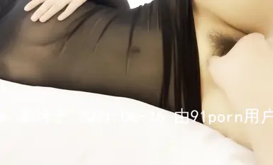 最高の美乳妻「kyara_sss」は、大きくて美しい胸を持っています。彼女は犯されるときに淫語を話すのが好きです。超コントラストの美乳と巨尻 (1)