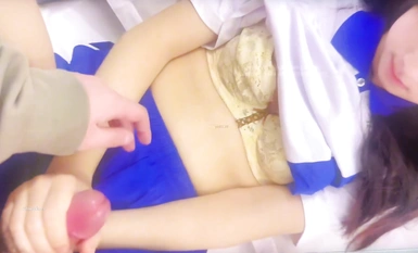 2024年流出【印象足拍28】超美清纯深圳校服妹妹，足口手啪特写插入，粉嫩鲍鱼，露脸我见犹怜