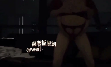 专操极品良家大神『Wei.魏先生』出轨人妻也是主人的肉便器飞机杯，见面就发骚她说喜欢被我掐着脖子干烂