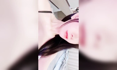 Dewi penyiaran hijau yang terbaik pergi ke laut [Xiao Yuer]. Penampilan dan sosoknya yang luar biasa serta-merta mengatasi semua selebriti Internet Dia mempunyai sosok yang cantik seperti anime, payudara besar terbaik dan kecantikan terbaik di dunia (4)