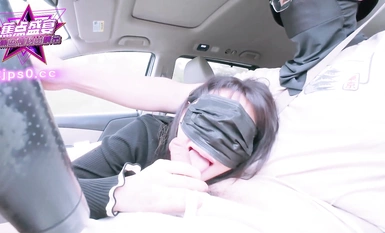 Banana Show jdsy-089 Cô gái xinh đẹp với bộ ngực lớn squirting lộ ra ngoài