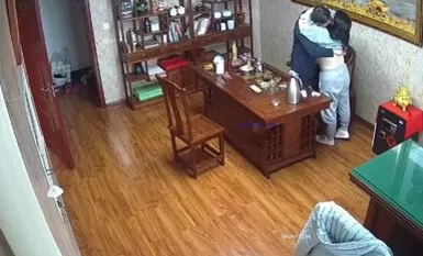 Quả nhiên, trong văn phòng của ông chủ vẫn còn một bí ẩn khác.