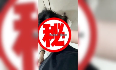 專約極品大神『橘sir-S』Ntr日常調教：跟蹤尾行小情侶，在男友完全不知情的情況下，電梯內猥褻他女友