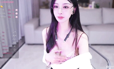 Stripchat最美OL~女神【JayPope】性感白衬黑丝~抽插喷水大秀(2)