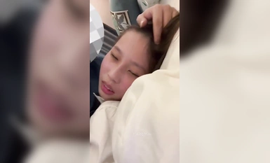 Master [Flower Picking Thief] The captive little bitch, the slender young girl Lolita, leads the little bitch to have a 3P with her friends, exposing her face and cumming inside her! Young ketones are good (1)