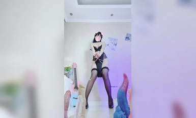 推特極品福利姬，可甜可鹽女神【小仙雲】最新9月新番，各種情趣制服裸舞漸變，道具紫薇，滿滿擼點 (2)