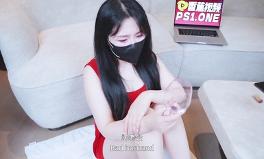 性感甜美小仙女小姐姐『樱空桃桃』 独守空闺的寂寞谁来懂～白虎美穴御姐女神主动掰开双腿让爸爸进入蜜穴