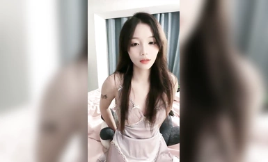 [샤오위를 집으로 데려오세요] 00년대 이후 학교 미인 여신이 보지를 파고 자위하며 주스가 흘러나옵니다 (5)