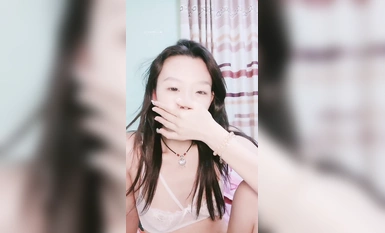 爱吃草莓邻家女孩清纯嫩妹热舞狂插自慰(10)