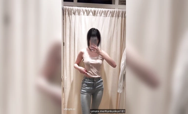 [Keluaran baharu pada bulan September] 460,000 rangkaian peminat, lolita "Sleepy Dog" berpinggang tebuan dan berdada cantik membayar sumber untuk melutut dan memberikan blowjob, stoking hitam dari belakang dan sorotan tarian berskala besar