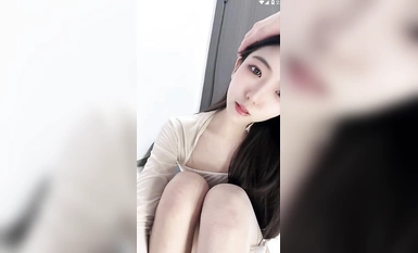 女神突破尺度！【上官婉兒】急速抽插狂噴，塞滿小穴 (7)