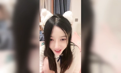 【小蝴蝶會飛】校花下海！顏值天花板女神道具狂插 (4)