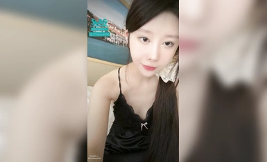 2024年9月SWAG極品女神 核彈推薦 超高顏值【依娜】9場大秀全網獨家發布，原生態的美女掰逼給我看，顫抖了！ (5)