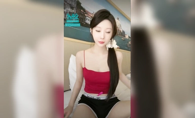 2024年9月SWAG極品女神 核彈推薦 超高顏值【依娜】9場大秀全網獨家發布，原生態的美女掰逼給我看，顫抖了！ (7)