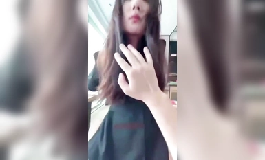 警花张津瑜老瓜了，但是很多兄弟想看张津瑜的视频，这是两个视频的合集，确实够反差，吕总还问她是不是警犬！