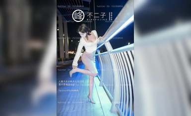 【深夜企划】极品模特【峰不二子】-马路中央惊险之旅全裸露出灌肠喷射在车流中完成菊穴高潮