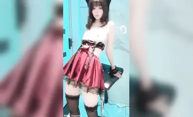 Ang pinakamagandang babaeng welfare na si "Magic Babe" ay nagpapakita ng kanyang mukha at nagko-customize ng welfare. Matangkad siya at maganda ang hitsura niya. 1)