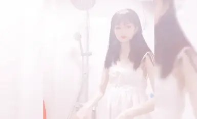 宅男福利，推特瘦瘦的白虎清純小嫩妹【原野小年】收費私拍，制服臉穴同框紫薇，看錶情很敏感受不了 (2)