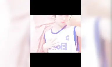 オタクのための福利厚生、Twitter上の痩せた白虎の無邪気な少女[Yuanye Xiaonian]は無料で個人的に撮影されており、彼女の制服と顔はZiweiと同じフレーム内にあり、彼女の表情は非常に敏感で我慢できません（3）