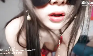 糖心vlog 宁红叶调教处男肉棒，Coser表妹太会玩，淫水精液灌满小穴滴满地 饼干姐姐