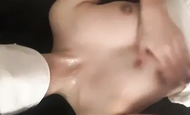 金主爸爸圈养有性瘾的女神骑乘女上位榨干精液一滴不剩！