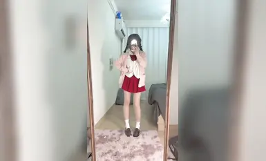 素片天花板 蘿莉【不要凶小乖】福利 黑絲玉足 劇情演繹 各種制服cos-4彈 水都扣泛濫了！粉嫩腳丫太美了 (10)
