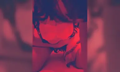 最新10月福利！推特反差母畜人妻【荡妇馨儿】大尺度视图，露出吃鸡舔蛋吸精样样通(1)