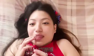 漂亮青春美眉【吴丽娜】吃鸡啪啪身材娇小白虎高颜粉嫩小娇乳在家被大肉棒无套输出口爆吃精
