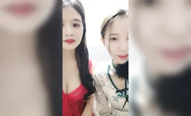 [อัปเดตตามคำขอ] Zixian แอร์โฮสเตสสาวหน้าตาดีที่เพิ่งไปทะเลกำลังสอดแฮมของเธอเข้าไปในหีของกันและกัน มาเลย มาบินกันเป็นสองเท่า คุณจะมีความสุขมาก