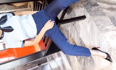 優雅氣質尤物御姐女神【Adeless2】超頂長腿御姐 魔鬼身材 撕破絲襪用雞巴狠狠的捅了進去！端莊女神被操得淫相畢露