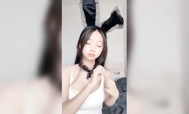 인터넷에서 가장 아름다운 소녀 ~ [Xiaoyun Slowly] 신의 관점에서 클로즈업 ~ 둥근 가슴, 핑크 보지, 알몸 댄스 소품 및 자위 (5)