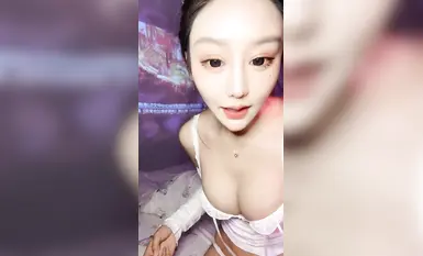 御姐女神的極品誘惑，露臉高顏值好身材，撩騷互動狼友聽指揮，性感紋身揉奶玩逼脫衣艷舞，特寫展示精彩不斷