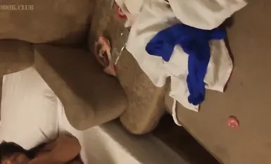 情侶不雅自拍泄密流出✅妹子屁股挺大,小茓有點緊,毛不少，清純中帶點騷騷的感覺，在學校還是個小女神