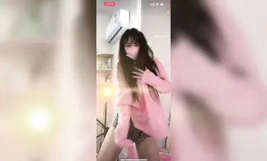 Penari selebriti internet Douyin @宁向(xiangxiang) ahli kumpulan mempersembahkan tarian telanjang berskala besar (10)