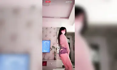Nhóm thành viên vũ công nổi tiếng Douyin @宁向(向向) biểu diễn điệu nhảy khỏa thân quy mô lớn (12)