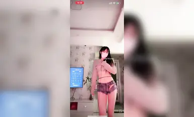 Nhóm thành viên vũ công nổi tiếng Douyin @宁向(向向) biểu diễn điệu nhảy khỏa thân quy mô lớn (12)