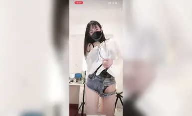 Douyin celebrity dancer @宁向(向向) member group na gumaganap ng malakihang hubo't hubad na sayaw (19)