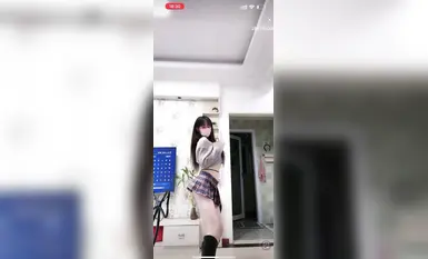 Nhóm thành viên vũ công nổi tiếng Douyin @宁向(向向) biểu diễn điệu nhảy khỏa thân quy mô lớn (20)
