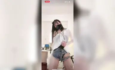 Douyin celebrity dancer @宁向(向向) member group performs large-scale nude dance (22)