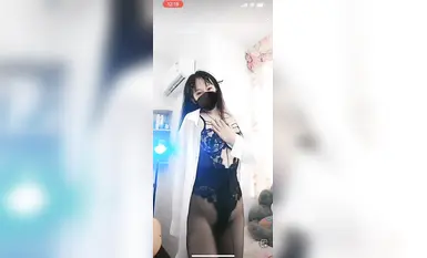 Douyin internet celebrity dancer @宁向(xiangxiang) member group performs large-scale naked dance (23)