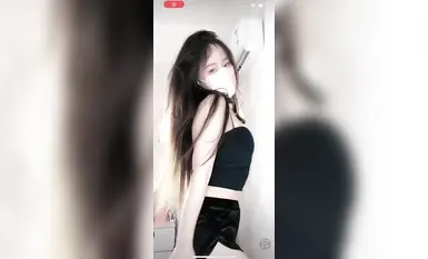 Douyinのネット有名ダンサー@宁向(xiangxiang)メンバーグループが大規模な裸ダンスを披露(36)