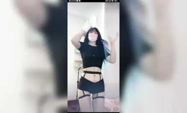Douyinのネット有名ダンサー@宁向(xiangxiang)メンバーグループが大規模な裸ダンスを披露(39)