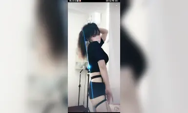Douyinのネット有名ダンサー@宁向(xiangxiang)メンバーグループが大規模な裸ダンスを披露(39)
