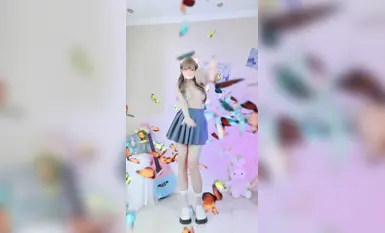 Video ambang keahlian baharu Duo Comel (Xiao Xian Yun'er) pada bulan November